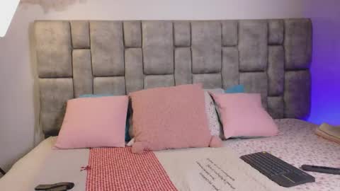 Snapshot of victoria_withmore chatting on 13, 5, 2026 Victoria online show from 13, 5, 2026