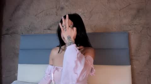 victoriaa2_doll online show from 17, 11, 2025