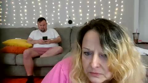 Snapshot of victoriaandjesse chatting on 22, 12, 2024 Victoria and Jesse online show from 22, 12, 2024