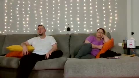 Snapshot of victoriaandjesse chatting on 2, 1, 2025 Victoria and Jesse online show from 2, 1, 2025
