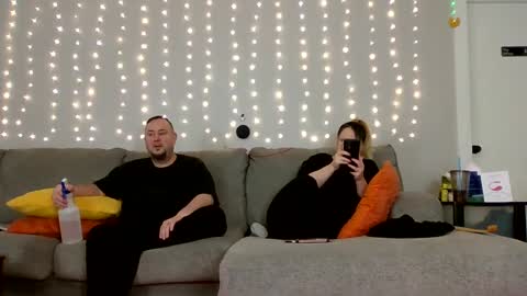 Snapshot of victoriaandjesse chatting on 3, 1, 2025 Victoria and Jesse online show from 3, 1, 2025