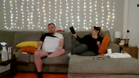 Snapshot of victoriaandjesse chatting on 10, 2, 2025 Victoria and Jesse online show from 10, 2, 2025