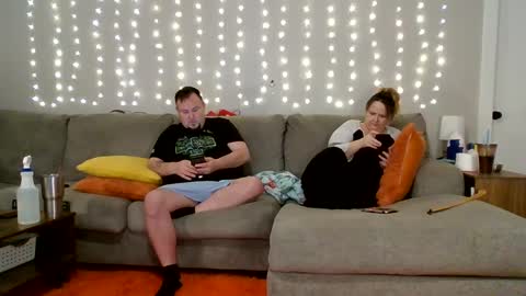 Snapshot of victoriaandjesse chatting on 15, 2, 2025 Victoria and Jesse online show from 15, 2, 2025