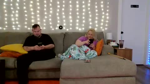 Snapshot of victoriaandjesse chatting on 3, 3, 2025 Victoria and Jesse online show from 3, 3, 2025