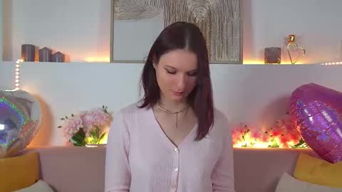 Victoria online show from 15, 2, 2025