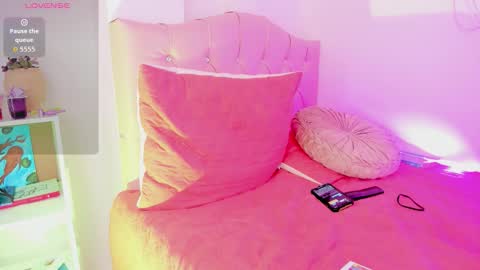 Victoria online show from 26, 10, 2025