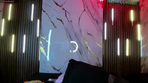 Victoria  online show from 6, 11, 2025