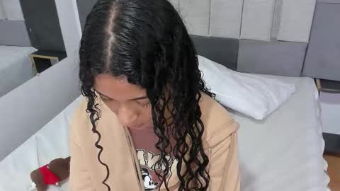 Snapshot of victoriaduarte chatting on 15, 2, 2026 Victoria online show from 15, 2, 2026