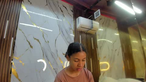 Snapshot of victoriaduarte chatting on 10, 4, 2026 Victoria online show from 10, 4, 2026