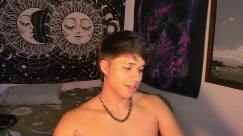 Snapshot of victorino_jhonson chatting on 5, 1, 2025 Victorino Jhonson online show from 5, 1, 2025