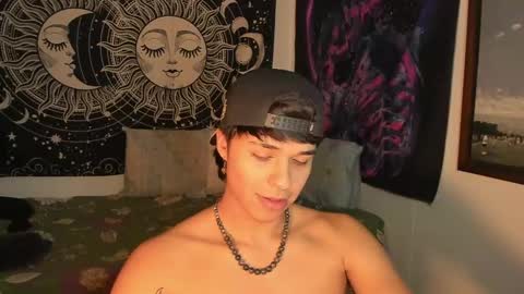 Snapshot of victorino_jhonson chatting on 4, 2, 2025 Victorino Jhonson online show from 4, 2, 2025