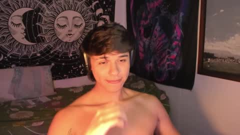 Snapshot of victorino_jhonson chatting on 7, 3, 2025 Victorino Jhonson online show from 7, 3, 2025