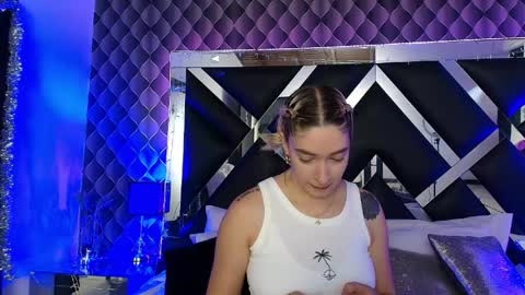 Snapshot of victtoria_lee chatting on 4, 5, 2026 victtoria lee online show from 4, 5, 2026