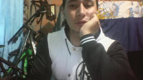 Snapshot of viernes1010 chatting on 18, 1, 2025 viernes1010 online show from 18, 1, 2025