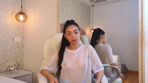 Violet  online show from 19, 11, 2025