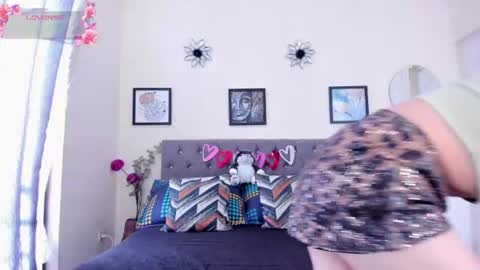 Snapshot of viioleta_cam chatting on 20, 6, 2026 Violet online show from 20, 6, 2026