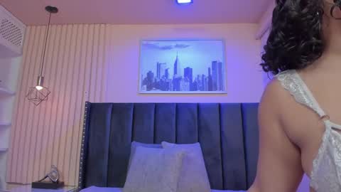 Viiolett online show from 25, 10, 2025