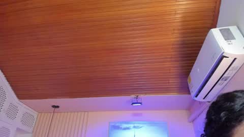 Viiolett online show from 1, 11, 2025