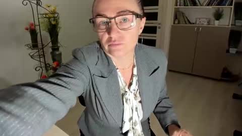 Ukrainian-woman online show from 22, 12, 2025