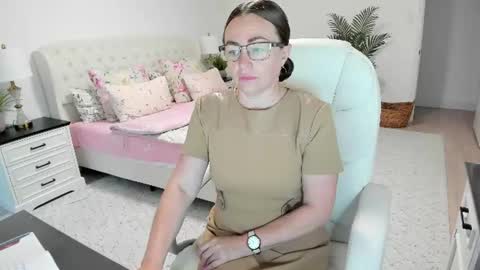 Snapshot of vika7333 chatting on 16, 6, 2026 Ukrainian-woman online show from 16, 6, 2026