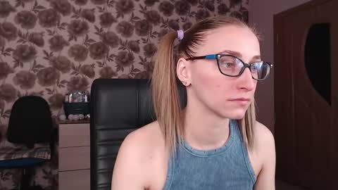 Snapshot of vikaericka chatting on 7, 1, 2025 Vika online show from 7, 1, 2025