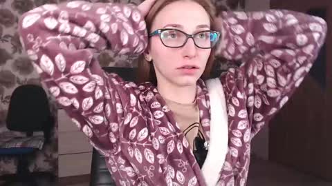 Snapshot of vikaericka chatting on 3, 2, 2025 Vika online show from 3, 2, 2025