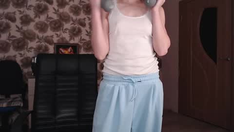 Snapshot of vikaericka chatting on 10, 2, 2025 Vika online show from 10, 2, 2025