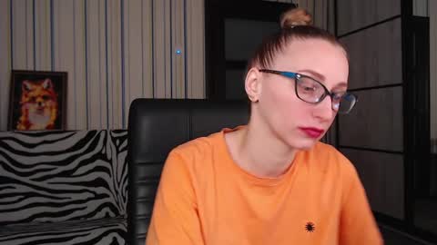 Snapshot of vikaericka chatting on 22, 2, 2025 Vika online show from 22, 2, 2025