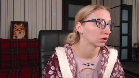 Snapshot of vikaericka chatting on 5, 10, 2025 Vika online show from 5, 10, 2025