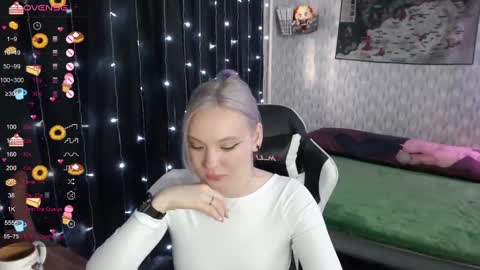 Snapshot of vikapowers chatting on 14, 12, 2024 vikapowers online show from 14, 12, 2024