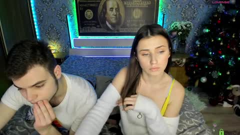 Snapshot of vikki_and_george chatting on 22, 1, 2025 vikki and george online show from 22, 1, 2025