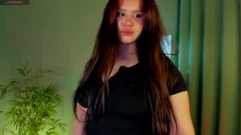 Snapshot of vikki_bunny chatting on 23, 4, 2026 Vikki online show from 23, 4, 2026