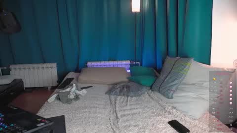 Snapshot of viktor_secret chatting on 22, 11, 2025 fansly VITEKsecret online show from 22, 11, 2025