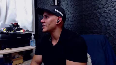 Viktor Herrera online show from 8, 3, 2025