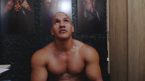 Snapshot of viktorherrera chatting on 9, 7, 2026 Viktor Herrera online show from 9, 7, 2026