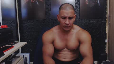Snapshot of viktorherrera chatting on 17, 7, 2026 Viktor Herrera online show from 17, 7, 2026