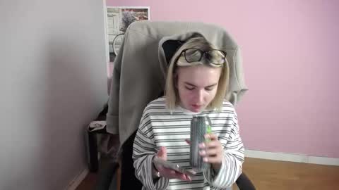 viktoria_lovely online show from 18, 3, 2026