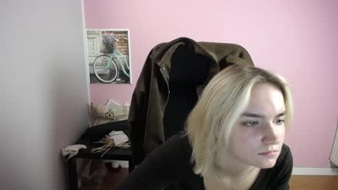 viktoria_lovely online show from 15, 4, 2026