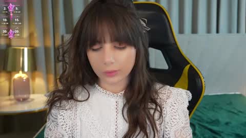 Snapshot of viktoria_storm chatting on 4, 12, 2024 Alisa online show from 4, 12, 2024