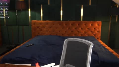 Snapshot of viktoria_storm chatting on 6, 12, 2024 Alisa online show from 6, 12, 2024