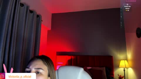 Snapshot of vikypetiteee chatting on 27, 4, 2026 Victoria online show from 27, 4, 2026