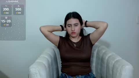 Snapshot of vikysexy28 chatting on 7, 3, 2025 vikysexy28 online show from 7, 3, 2025