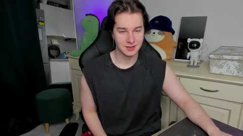 Snapshot of vincent__strong chatting on 3, 5, 2026 Vincent Strong online show from 3, 5, 2026