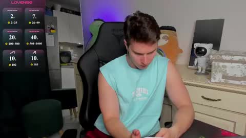 Snapshot of vincent__strong chatting on 27, 7, 2026 Vincent Strong online show from 27, 7, 2026
