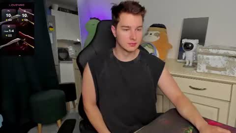 Snapshot of vincent__strong chatting on 29, 7, 2026 Vincent Strong online show from 29, 7, 2026
