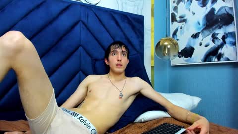 Snapshot of vinniematte chatting on 8, 3, 2025 vinniematte online show from 8, 3, 2025