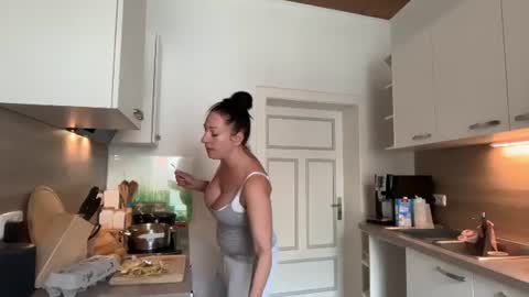 Snapshot of viola_beck chatting on 16, 6, 2026 Vio online show from 16, 6, 2026