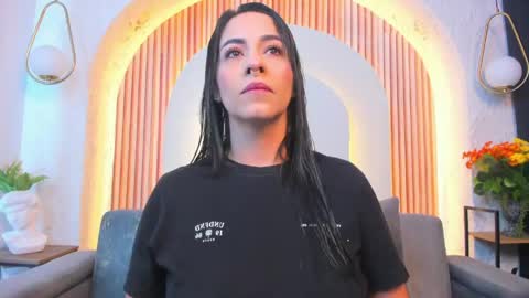 Snapshot of violeet_scottt chatting on 18, 5, 2026 Violette online show from 18, 5, 2026