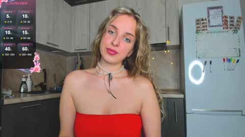 Snapshot of violet_blue_eyes chatting on 24, 12, 2024 Violet online show from 24, 12, 2024