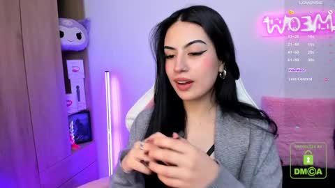 Snapshot of violet_catt chatting on 4, 3, 2025 Violeta online show from 4, 3, 2025